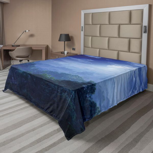 Abakuhaus Lenzuolo Fantasia, Luna Piena Nella Giungla Dello Sri Lanka Foresta Pluviale Nebbiosa Foresta Pluviale Tropicale Foto, Lenzuolo Morbido E Confortevole Per Un Letto Decorativo 1 Pezzo 260 Cm X 228 Cm, Verde E Blu-image