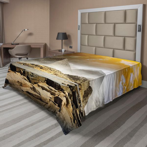 Abakuhaus Lenzuolo Egiziano, Nuvole Temporalesche Sopra Le Piramidi Foto Magica Della Cultura Antica Icone Dell'arte Orientale, Lenzuolo Morbido E Confortevole Per Un Letto Decorativo 1 Pezzo 260 Cm X 228 Cm, Arancione Crema-image