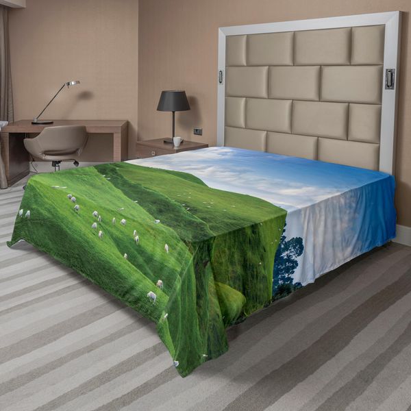 Abakuhaus Lenzuolo Rustico, Pecore Sotto Il Cielo Blu, Alberi, Prati, Altipiani, Paesaggio, Immagine, Lenzuolo Morbido E Confortevole Per Un Letto Decorativo, 1 Pezzo, 266 Cm X 260 Cm, Verde Bianco-image