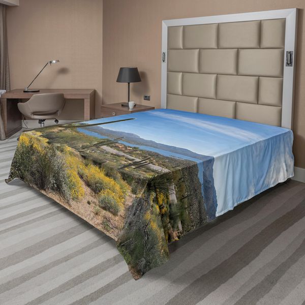 Abakuhaus Lenzuolo Saguaro, Grande Cactus Sulla Valle Sopra Il Lago Bartlett Nell'immagine Piatta Della Natura Del Deserto Lenzuolo Superiore Piatto, Morbido E Confortevole Per Un Letto Decorativo 1 Pezzo 266 Cm X 260 Cm, Blu Verde-image