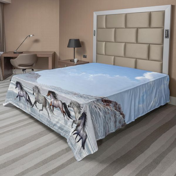 Abakuhaus Lenzuolo Con Cavalli, Branco Di Cavalli Selvaggi Che Corrono Nella Neve In Una Fresca Giornata Invernale, Immagine Meravigliosa, Lenzuolo Morbido E Confortevole Per Un Letto Decorativo, 1 Pezzo, 260 Cm X 228 Cm, Blu E Bianco.-image