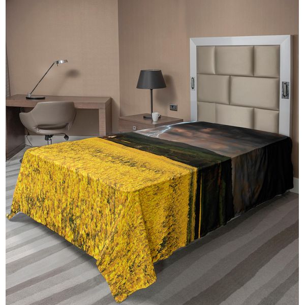 Abakuhaus Lenzuolo Naturale, Tempesta Sulla Valle Dei Prati Con Cielo Scuro E Inquietante, Paesaggio Rurale Di Campagna, Lenzuolo Morbido E Confortevole Per Un Letto Decorativo 1 Pezzo 260 Cm X 168 Cm, Giallo Verde Viola-image