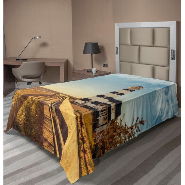 Abakuhaus Lenzuolo Con Faro, Costa Sabbiosa Strant Con Faro, Onde Del Mare, Vento, Staccionata In Legno, Pini, Nuvole, Lenzuolo Morbido E Confortevole Per Un Letto Decorativo, 1 Pezzo, 260 Cm X 168 Cm, Multicolore-image