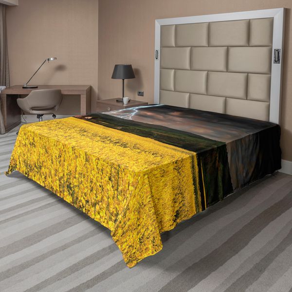 Abakuhaus Lenzuolo Naturale, Tempesta Sulla Valle Dei Prati Con Cielo Scuro E Inquietante, Paesaggio Rurale Di Campagna, Lenzuolo Morbido E Confortevole Per Un Letto Decorativo, 1 Pezzo, 266 Cm X 260 Cm, Giallo, Verde, Viola-image
