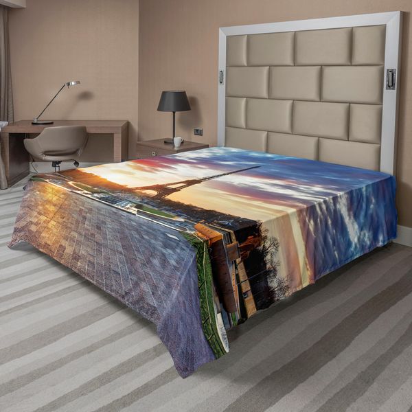 Abakuhaus Lenzuolo Torre Eiffel, Simbolo Di Parigi Alba Con Nuvole All'orizzonte Statue Nel Parco Raggi Di Sole, Lenzuolo Superiore Morbido E Confortevole Per Un Letto Decorativo 1 Pezzo 260 Cm X 228 Cm, Blu Navy Giallo Verde-image