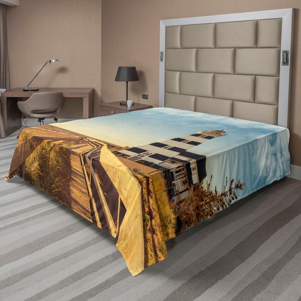 Abakuhaus Lenzuolo Con Faro, Costa Sabbiosa Strant Con Faro, Onde Del Mare, Vento, Staccionata In Legno, Pini, Nuvole, Lenzuolo Morbido E Confortevole Per Un Letto Decorativo, 1 Pezzo, 275 Cm X 260 Cm, Multicolore-image
