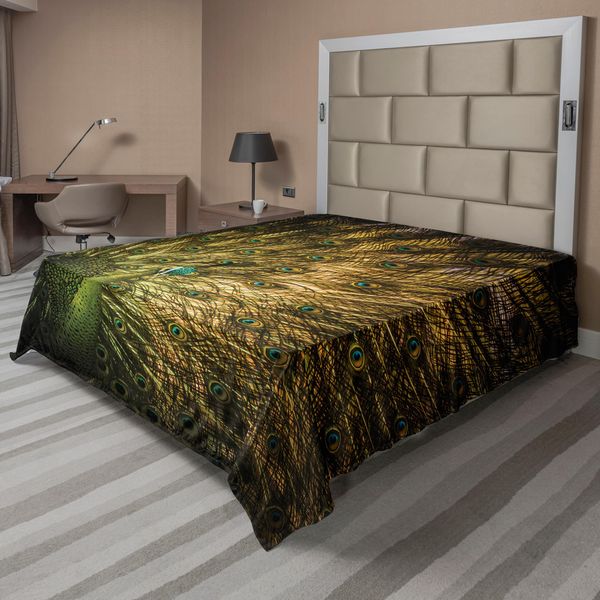 Abakuhaus Lenzuolo Peacock, Ritratto Dell'uomo Pavone Con Piume Che Spuntano Dall'immagine In Stampa Moderna Dai Colori Scuri, Lenzuolo Superiore Morbido E Confortevole Per Un Letto Decorativo 1 Pezzo 244 Cm X 205 Cm, Verde Senape-image