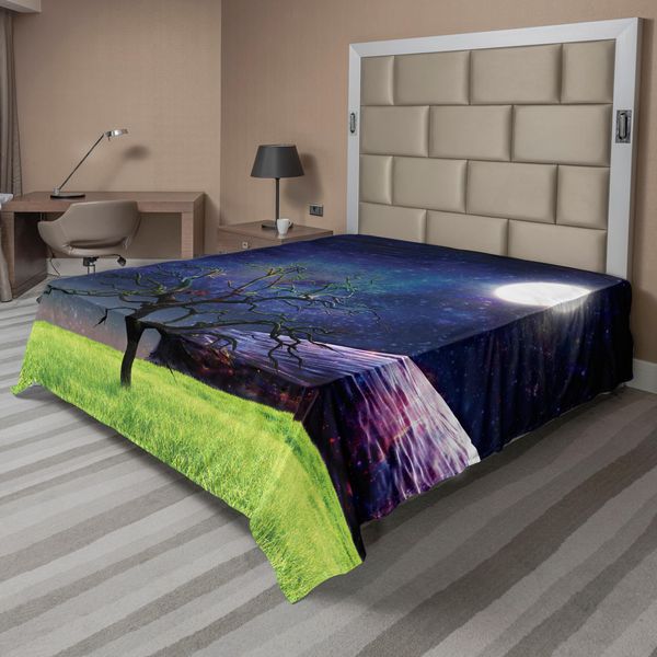 Abakuhaus Lenzuolo Con Albero, Luna Illuminata, Albero, Luna Piena, Galassia, Erba, Illustrazione Creativa E Fantasiosa, Lenzuolo Morbido E Confortevole Per Un Letto Decorativo, 1 Pezzo, 266 Cm X 260 Cm, Verde E Blu Navy-image