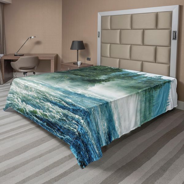 Abakuhaus Lenzuolo Yellowstone, Nebbia Sul Fiume Yellowstone Alberi Alpini Dalla Banca Wilderness Waterscape Immagine, Morbido E Confortevole Lenzuolo Superiore Per Un Letto Decorativo 1 Pezzo 244 Cm X 205 Cm, Verde Blu-image
