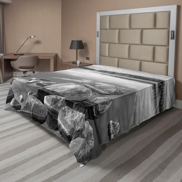 Abakuhaus Lenzuolo Bianco E Nero, Rocce Nell'acqua Sulla Riva Del Lago In Autunno, Isolamento, Tranquillità, Ambiente, Lenzuolo Morbido E Confortevole Per Un Letto Decorativo, 1 Pezzo, 275 Cm X 260 Cm, Bianco E Nero-image