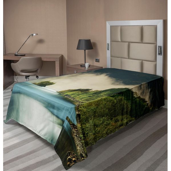 Abakuhaus Lenzuolo, Riflesso Delle Montagne Natural Life Lovers Scena Nebbiosa Panorama Primavera Immagine A Tema, Lenzuolo Morbido E Confortevole Per Un Letto Decorativo 1 Pezzo 190 Cm X 100 Cm, Verde Blu-image