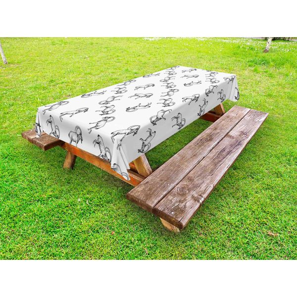 Abakuhaus Tovaglia Da Tavolo Outdoor Con Capra, Disegnata A Mano Come Schizzo Monocromatico Della Capra Di Montagna Continua, Bianco E Grigio Scuro, 145X305 Cm-image