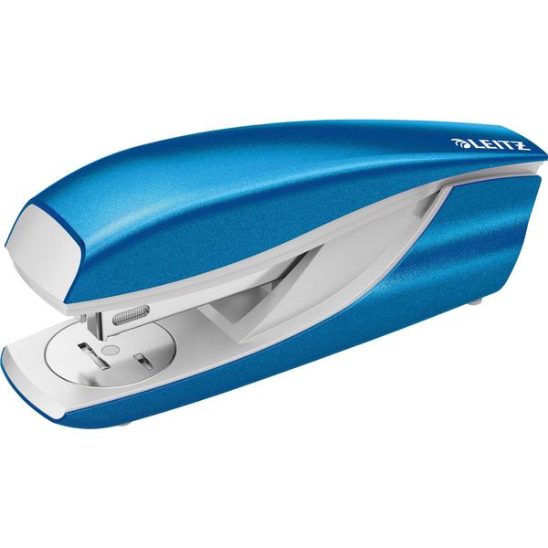 Leitz 55022036 5502 Cucitrice Per Ufficio Nexxt, Metallo, 30 Fogli, Confezione Blister, Blu Metallizzato-image