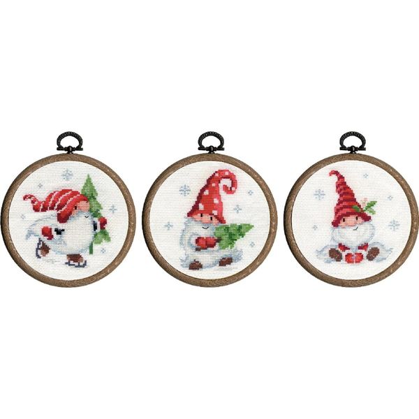 Vervaco Set Punto Croce "Gnomi Di Natale Nella Neve"" Set Di 3 Con Telaio Da Ricamo, Schema Di Conteggio, Diam. 10Cm"-image