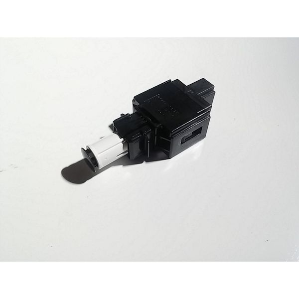 Volvo S60 S80 V70 XC70 Interruttore Luce Freno Oe 8622064-image