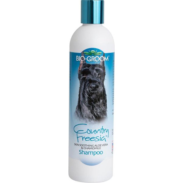 Biogroom Country Freesia Shampoo Lenitivo Per Cani Con Aloe Vera E Camomilla, Concentrato 1:8, 355 Ml (Diluito 3,2 L)-image