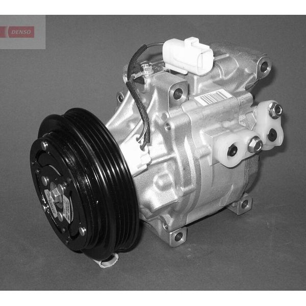 Denso DCP50007 - Compressore Aria Condizionata Oe 88310 52351 Per Yaris (P1), Yaris Verso (P2)-image