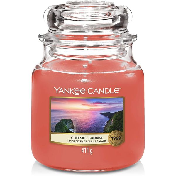 Yankee Candle Last Paradise Collection Cliffside Sunrise Candela In Barattolo Medio-image