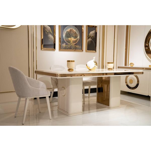 Tavolo Da Pranzo Moderno In Legno Con Sedie Beige, Set Per Sala Da Pranzo Elegante-image