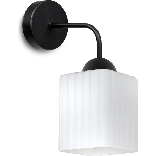 Lampada Da Parete Riffle Nera A 1 Luce Con Paralume Cubico Bianco E27 – Elegante Lampada Da Parete Per Interni Moderni-image