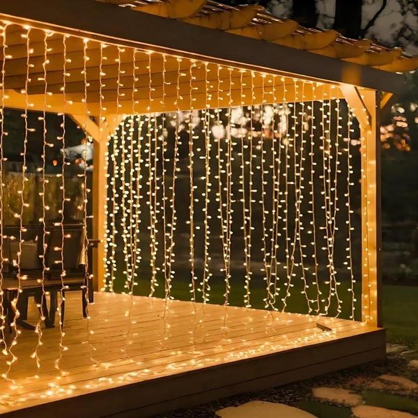 Tenda Luminosa 3×3 M In Pvc Di , 300 Led Bianco Caldo, 8 Modalità Con Timer, Connessione Usb, Impermeabile IP65, Luci A Tenda Led Per Interni Ed Esterni-image