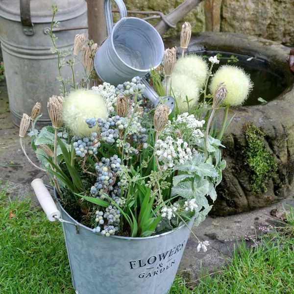 Vaso Decorativo Per Piante Con Brocca In Metallo In Stile Rustico-image