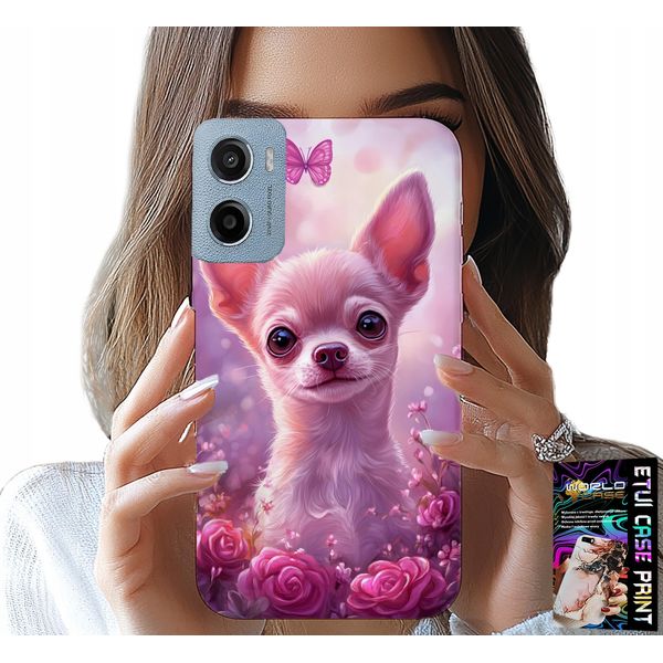 Custodia Per Motorola E15 / G05 - Dolce Chihuahua Su Sfondo Rosa Con Fiori-image