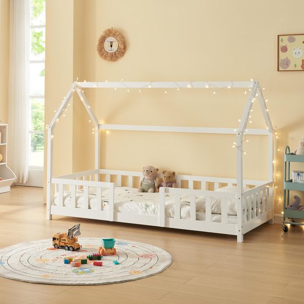 Letto Per Bambini 'Sisimiut' In Look Casa Con Protezione Anticaduta In Legno Di Pino 90 X 200 Cm Bianco-image