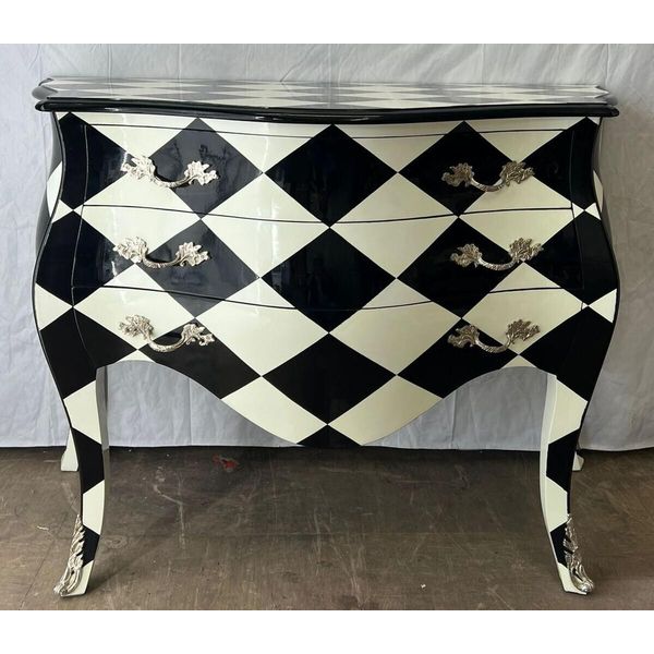 Casa Padrino Cassettone Barocco A Scacchiera Con 3 Cassetti Nero / Bianco / Argento - Mobili Barocchi-image
