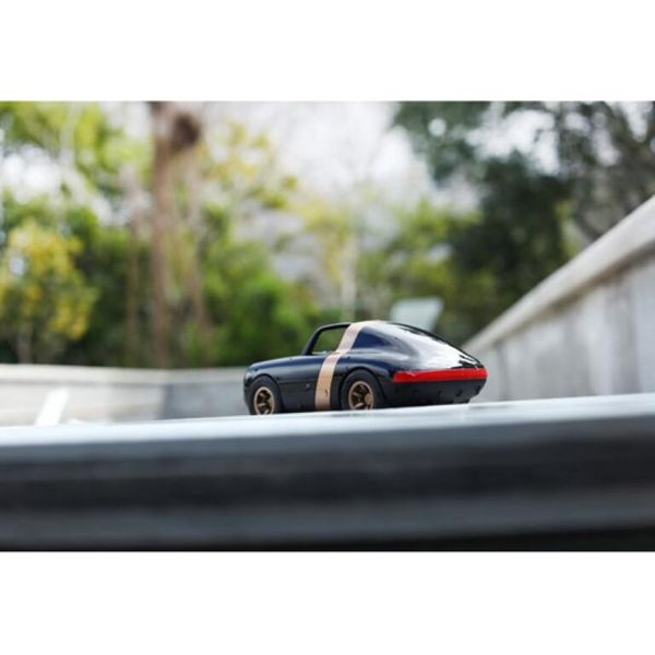 Playforever Car Air Crow - Auto Giocattolo Di Design Nera - Durevole-image