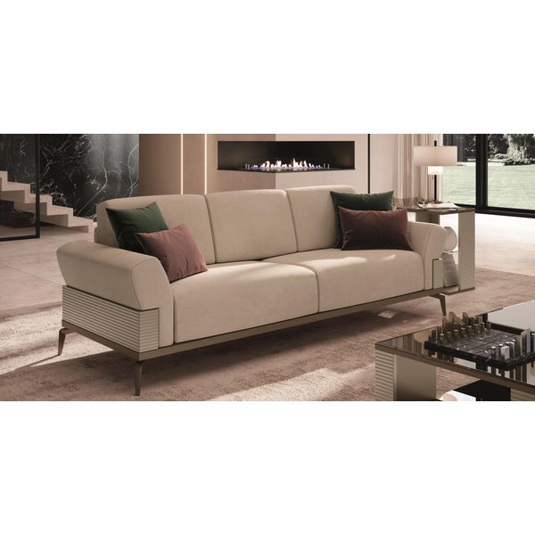 Comodo Divano Per Il Vostro Salotto: Comfort Ed Eleganza In Un Unico Prodotto.-image