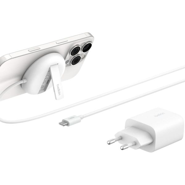 Belkin Wia011Kqwh Auricolare, Smartphone Bianco Usb Carica Wireless Ricarica Rapida Interno-image