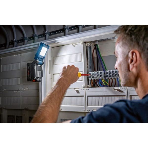 Bosch Professional 0601443600 Bosch Professional Gli 18V-800 Akku-Led-Baustrahler Blau-image