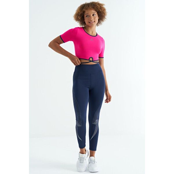 Elastisches Crop-T-Shirt Mit Rundhalsausschnitt-image