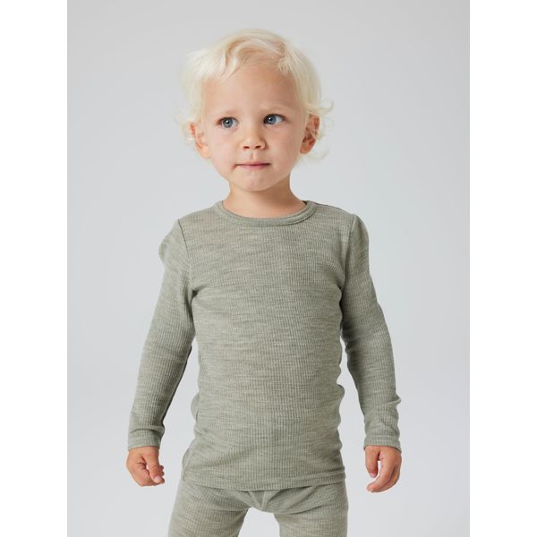 Langarmshirt name it "Nmnwax Wool RIB LS TOP Noos", MäDchen, Gr. 92, Mulled Basil, Feinripp, Obermaterial: 100% Wolle, Unifarben, Normal HüFtlang, Rundhals, Shirts Langarmshirt, Aus Reiner Merinowolle-image