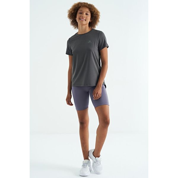 Damen T-Shirt Mit Entspanntem Rundhalsausschnitt Und Seitlichen Schlitzen-image