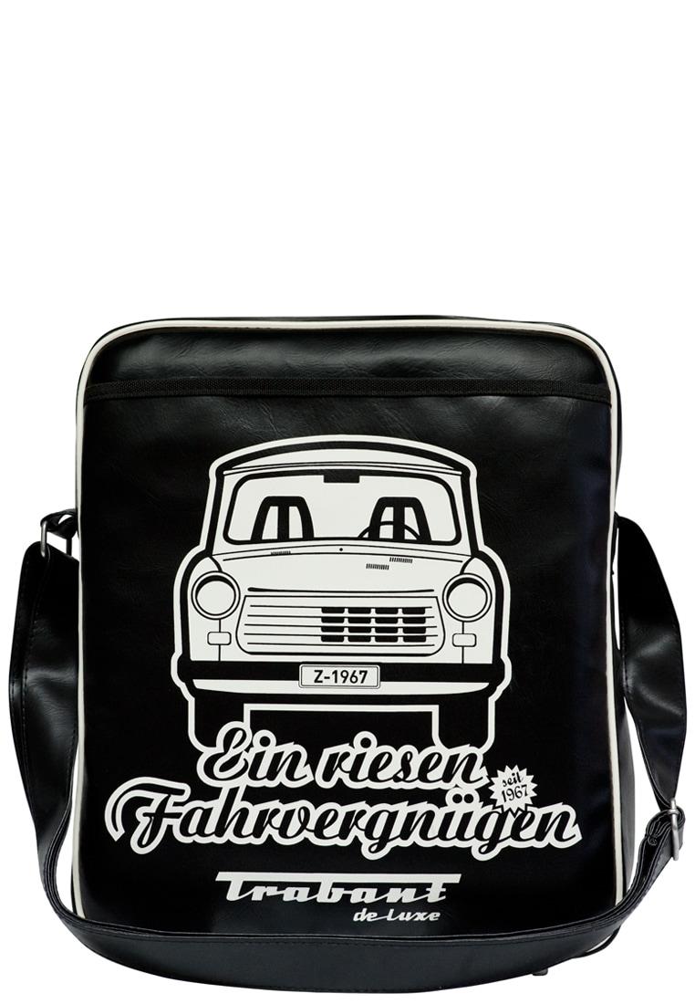 Schultertasche Logoshirt "Trabant - Ein Riesen FahrvergnüGen", Damen, Gr. B/H/T: 12Cm X 38Cm X 32Cm, Schwarz-Weiß (Schwarz, Weiß), Lederimitat, Bedruckt, Mehrfarbig, Taschen Schultertasche, Mit Kultigem Trabant-Frontdruck
