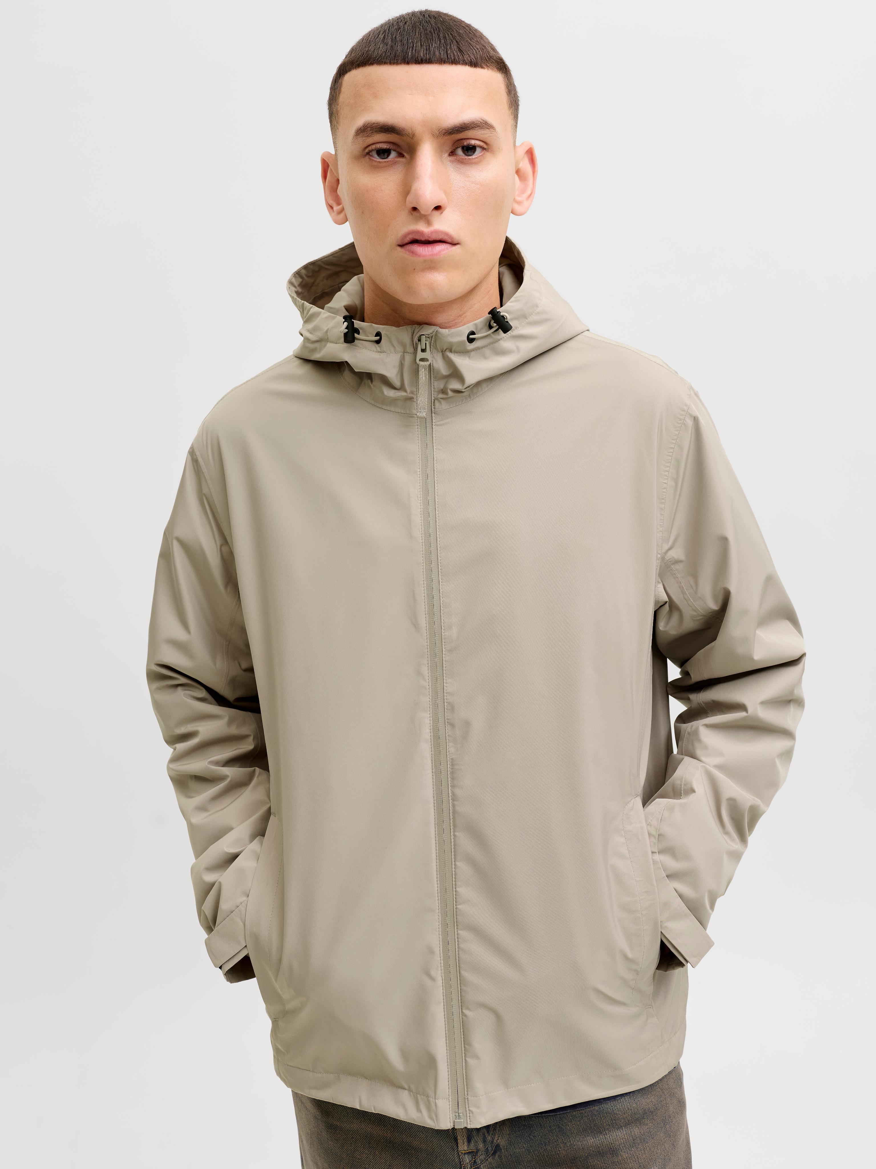 Outdoorjacke Jack & Jones "Jjeflynn Functional Jacket Noos", Herren, Gr. Xs, String, Web, Obermaterial: 100% Polyester, Unifarben, Regular Fit HüFtlang, Hoch Geschlossener Ausschnitt, Jacken Outdoorjacke, Mit Kordelzug