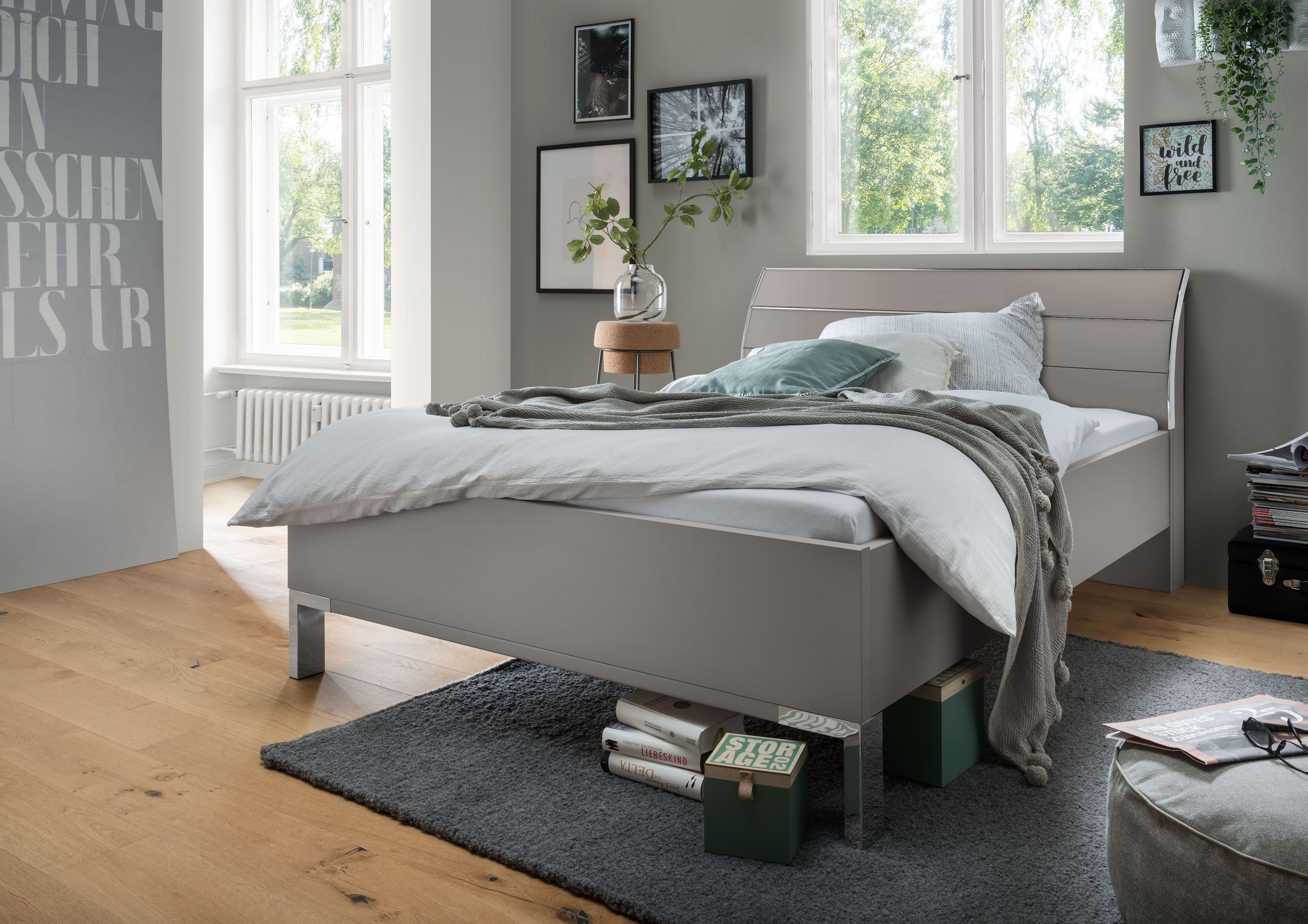 Futonbett WIEMANN "Monaco, 4-fache Liegehöhenverstellung", grau (kieselgrau, dekor, leisten in chrom), B:169cm L:218cm, Betten, Futonbett, mit stilvollem Holzkopfteil, Made in Germany