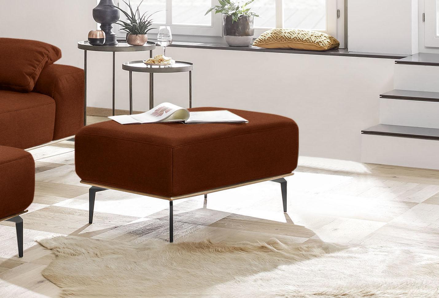 Polsterhocker W.SCHILLIG "run", orange (terracotta w82), B:75cm H:46cm T:60cm, Flachgewebe W82 Q2 (74% Polyacryl, 26% Polyester), Hocker, Polsterhocker, mit Holzsockel, Füße in Schwarz pulverbeschichtet, Breite 75 cm