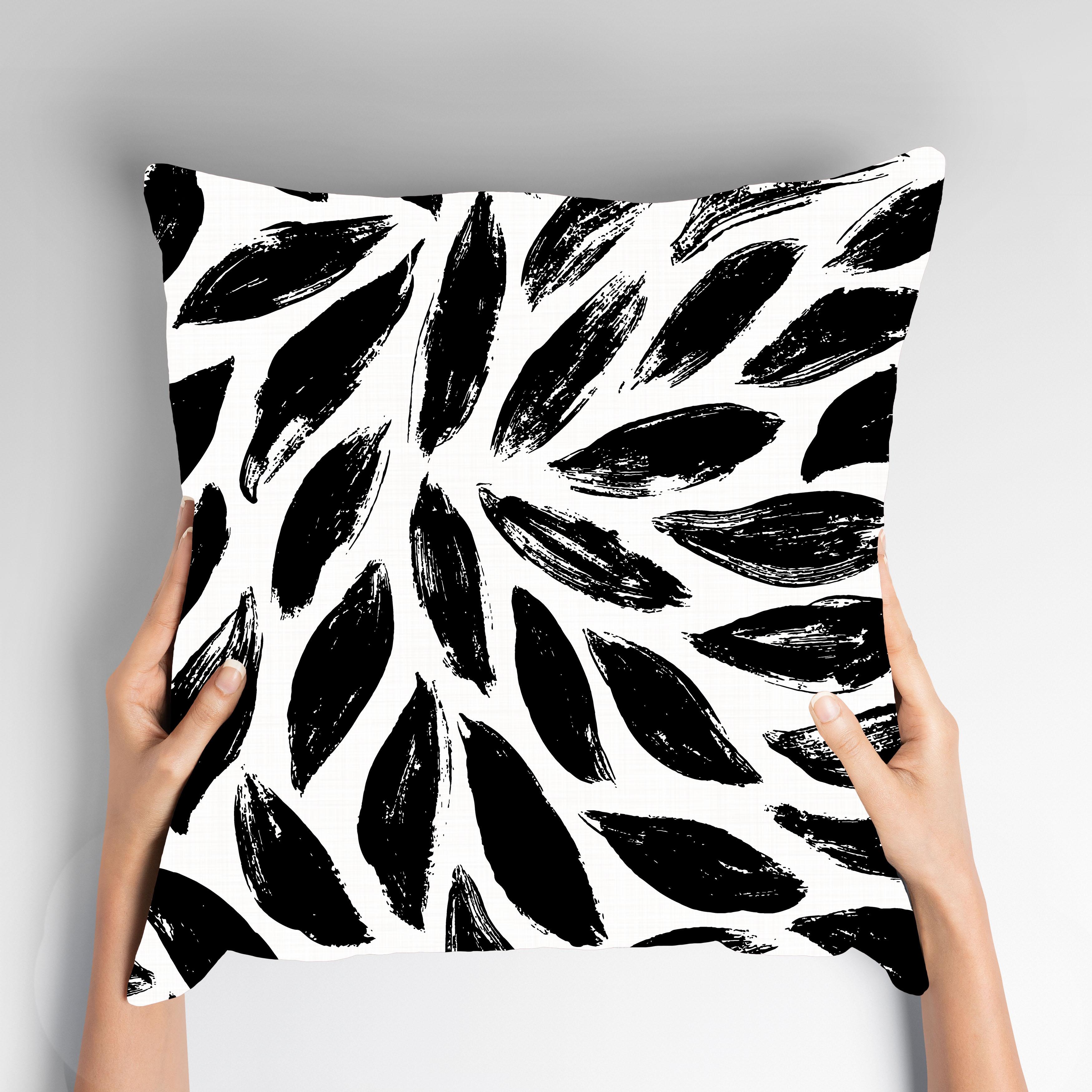 Dekokissen QUEENCE "Ilinga", weiß (weiß, bedruckt), B:40cm L:40cm, Obermaterial: 100% Polyester, Dekokissen_Sitzkissen_Kissenhüllen, Dekokissen, Kissenhülle,Schwarz,Weiß,Muster,Gepinselt,Abstrakt,Modern