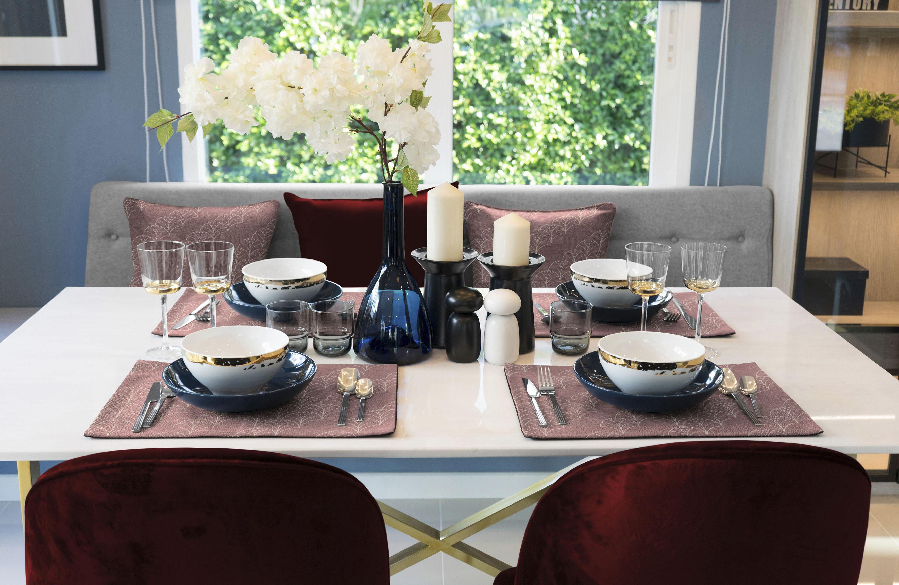 Platzset ADAM "Argentinian Criolla Light" Gr. 1, rot (dunkelrot), B:40cm L:50cm, Obermaterial: 100% Baumwolle, Platzsets, Platzset, GOTS organic,zertifiziert durch CERES 0242,Made in Germany