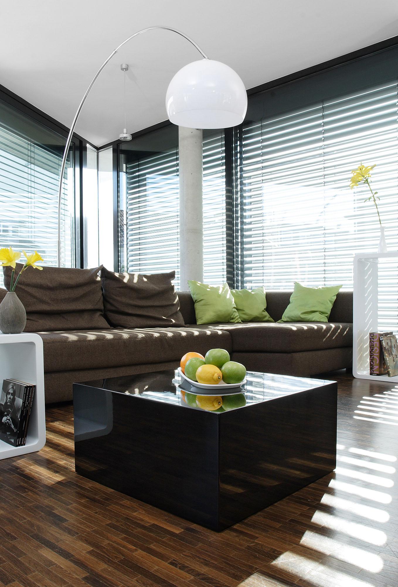 Couchtisch SALESFEVER, schwarz, B:60cm H:30cm T:60cm, Tische, Couchtisch, Schnörkelloses Design trifft auf ultramoderne Hochglanzoptik