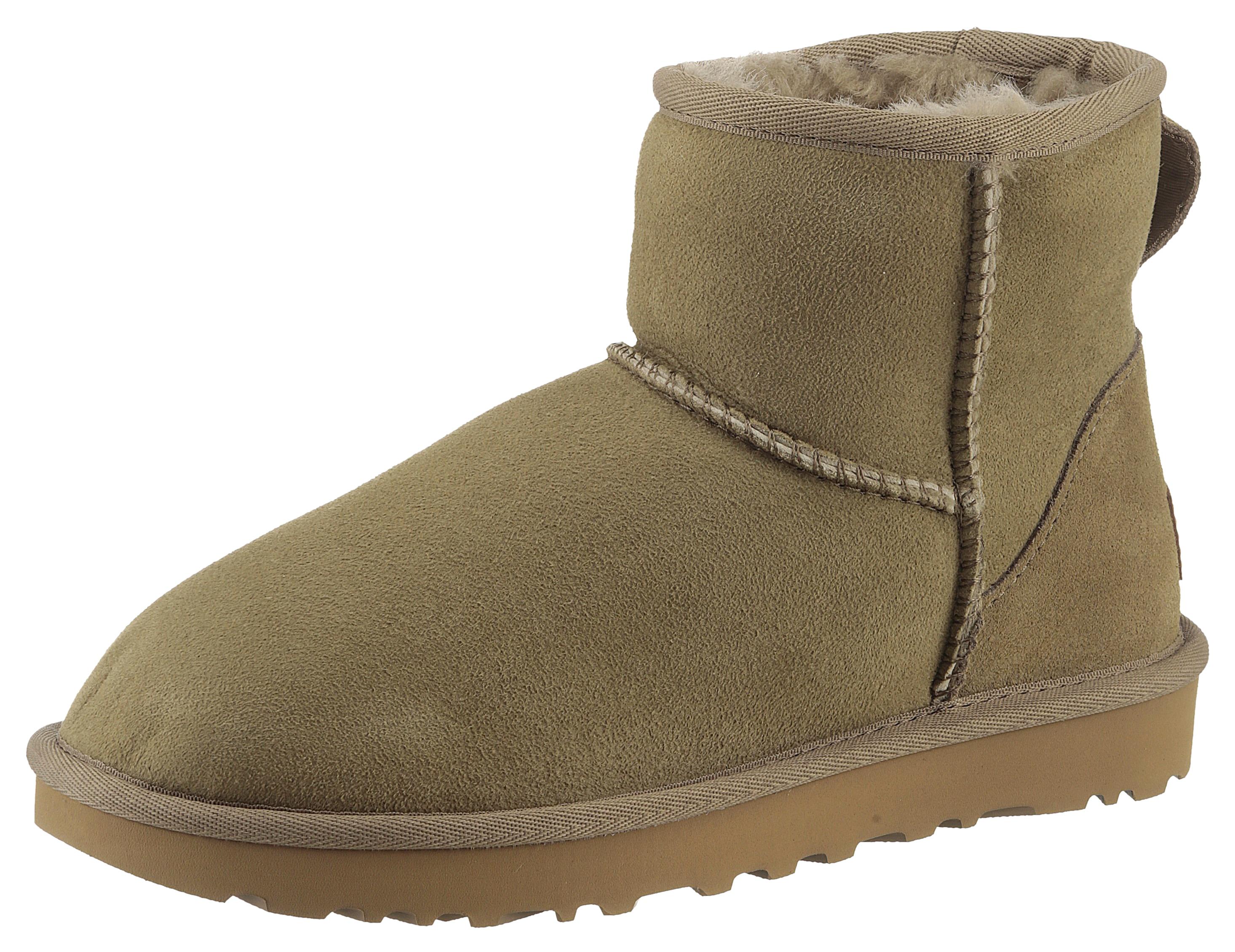 Winterboots UGG "Unisex Classic Mini 2", Damen, Gr. 10 (41), grün (khaki (antilope)), Obermaterial: 100% Lammfell. Decksohle: 100% Lammfell. Laufsohle: 100% EVA, clean, unifarben, Schuhe Winterboots, Schlupfboots
