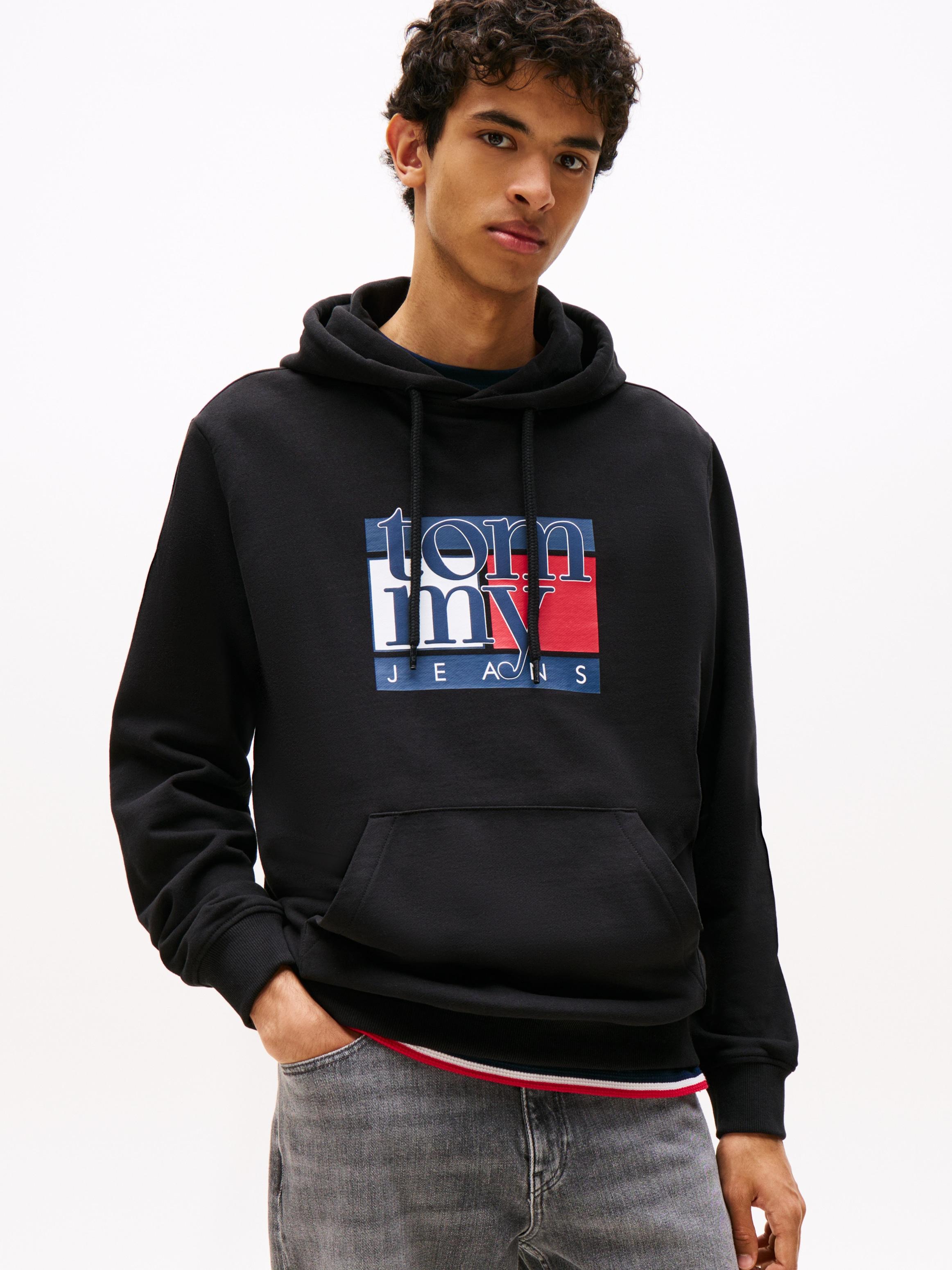 Hoodie Tommy Jeans "Tjm RWB Flag", Herren, Gr. M, Schwarz, Sweatware, Obermaterial: 100% Baumwolle, Regular Fit, BüNdchen, Sweatshirts Hoodie, Regular Fit, Sweatshirt, Mehrfarbiger Print