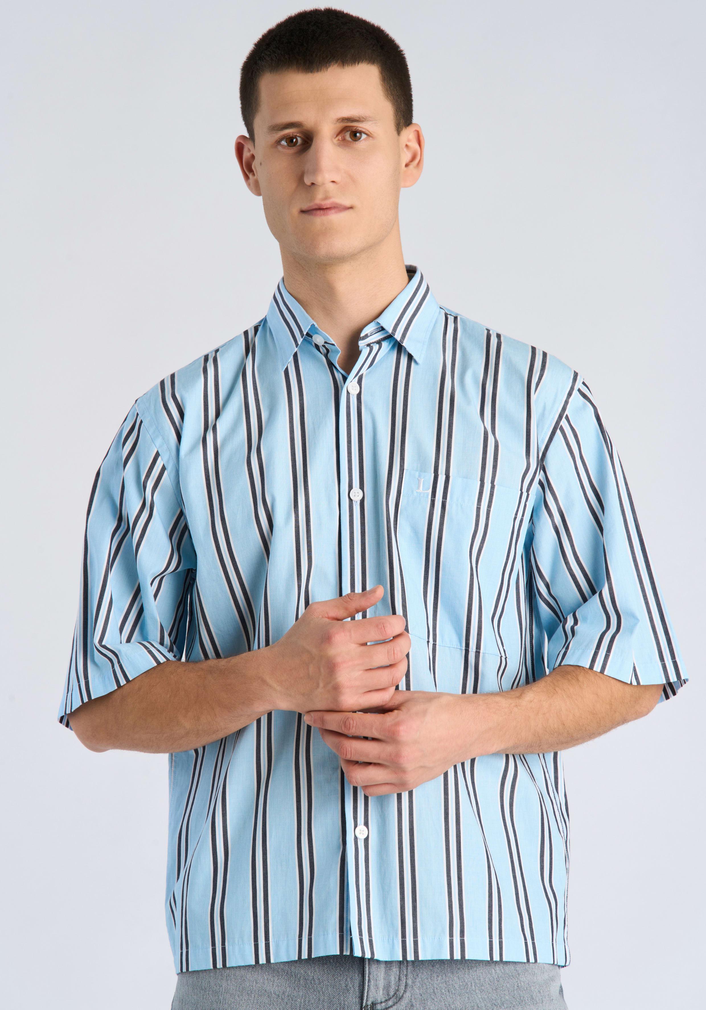 Streifenhemd Lindbergh, Herren, Gr. Xl, N-Gr, Sky Blau, Web, Obermaterial: 100% Baumwolle, Gestreift, LäSsig Geschnitten HüFtbedeckend, Rundhals, Abgesteppte Kante, Hemden, Mit Hemdkragen Und Knopfleiste / Relaxed Fit