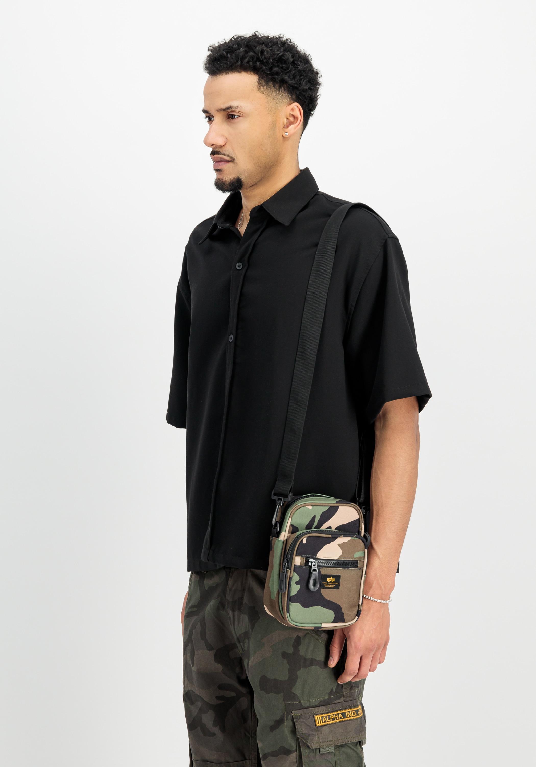 UmhäNgetasche Alpha Industries "Label Messenger Bag S", Bunt (Wdl Camo 65), Obermaterial: 100% Polyester. Futter: 100% Nylon, Taschen UmhäNgetasche