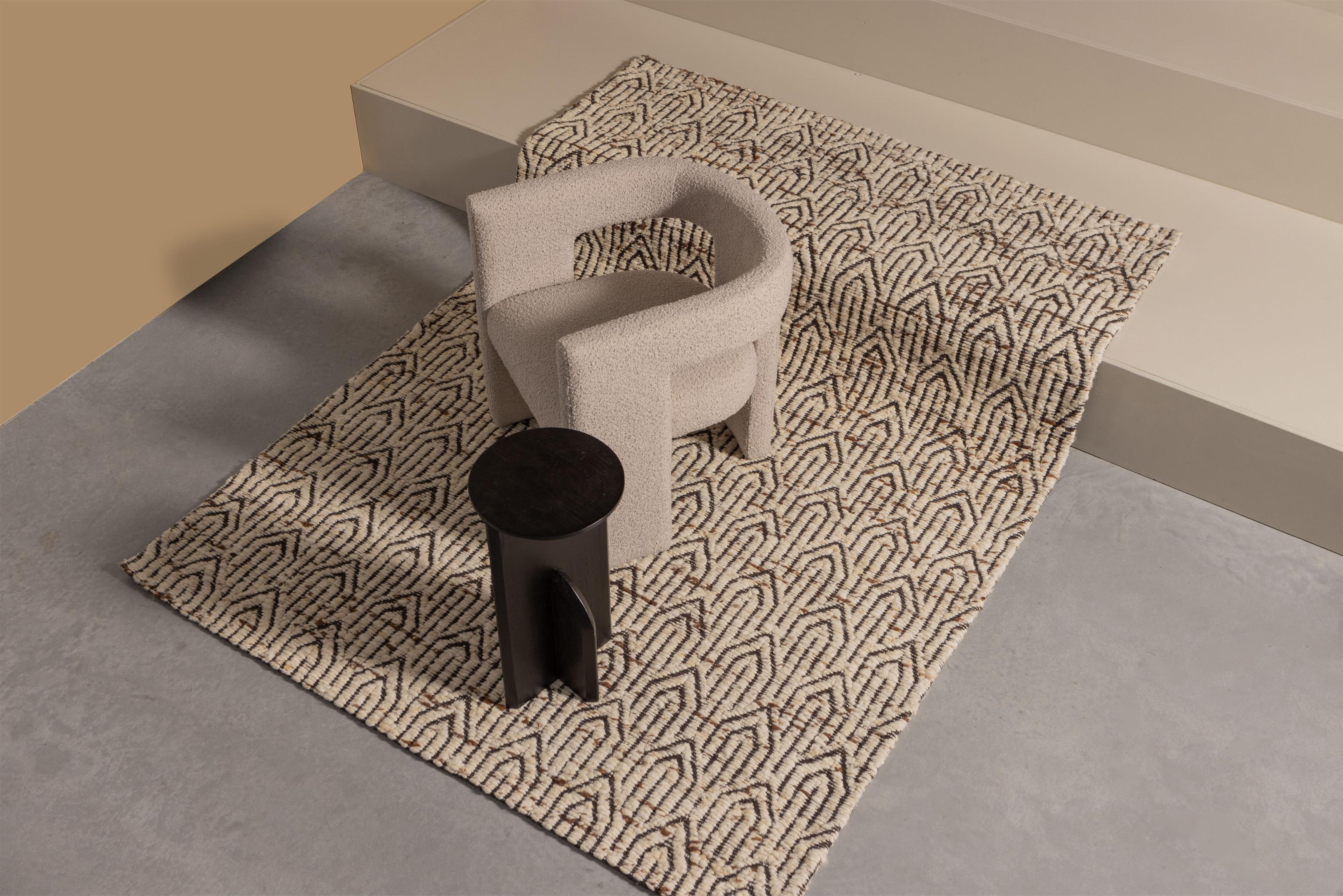 Beistelltisch Woood "Kioni Aus Akazienholz Mit Rundem Tischblatt Ø30X58 Cm", Schwarz, B:30Cm H:58Cm T:30Cm, Tische, Beistelltisch, Tragkraft 20 Kg, Blattdicke 4 Cm, Flamm- Und Maserzeichnung