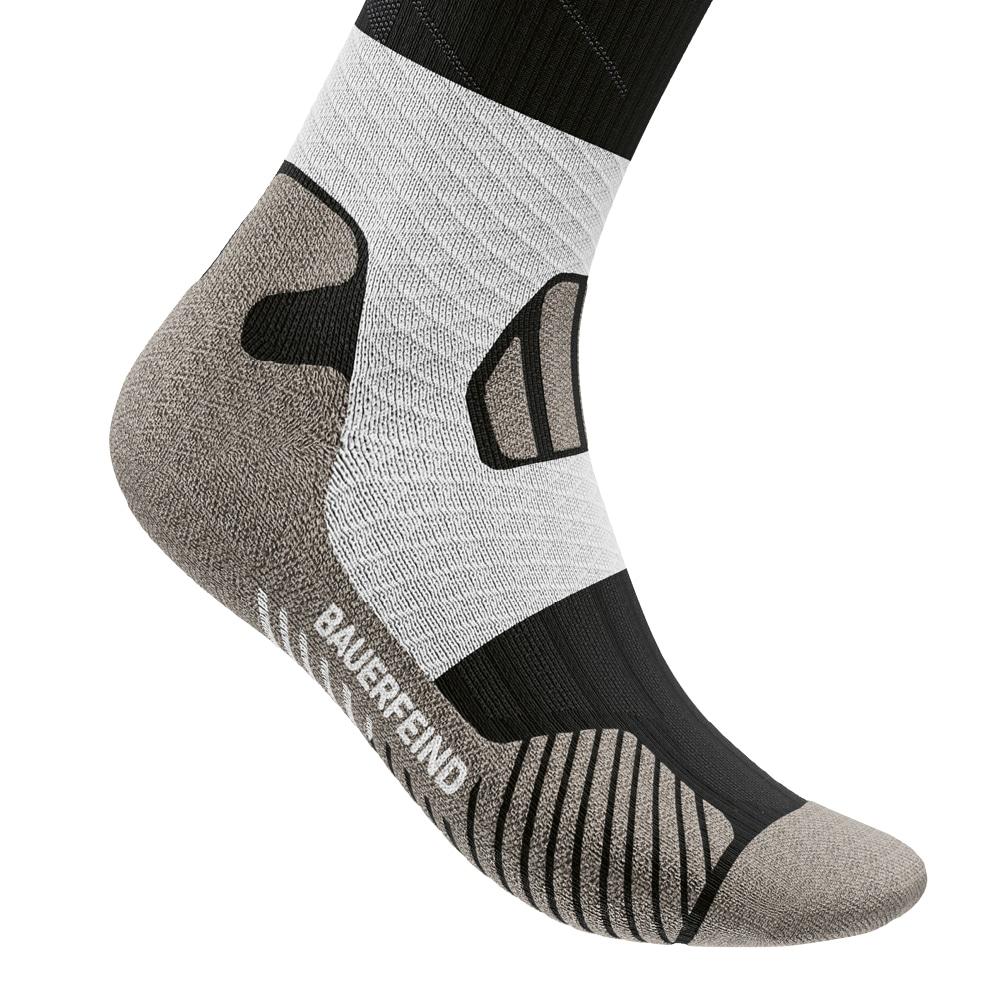 Laufsocken Bauerfeind "Trail Run Compression Socks", Damen, Gr. 38-41, Schwarz (Carbon Schwarz), Polyamid, Unifarben Mit Farbeinsatz, Elastisch, Socken, Mit Air Channel Sole, Atmungsaktiv, Rutschfest Im Schuh