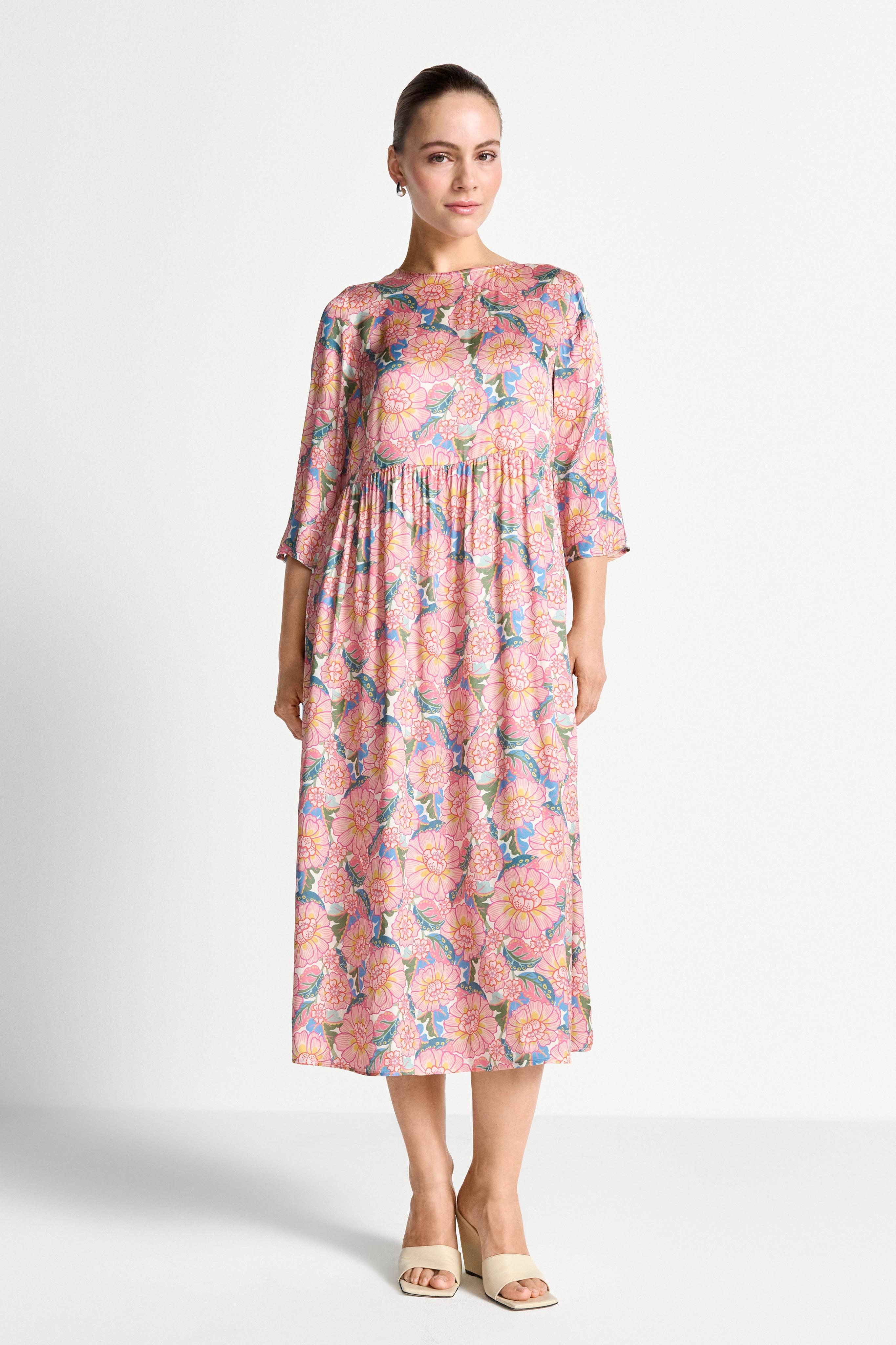 Midikleid Richroyal, Damen, Gr. 42, N-Gr, Rosa (Soft Papaya), Web, Obermaterial: 100% Viskose, GeblüMt, Regular Fit Midi, Rundhals, Eingesetzt Gerader Abschluss, Kleider Midikleid, Im Liberty-Blumenmuster